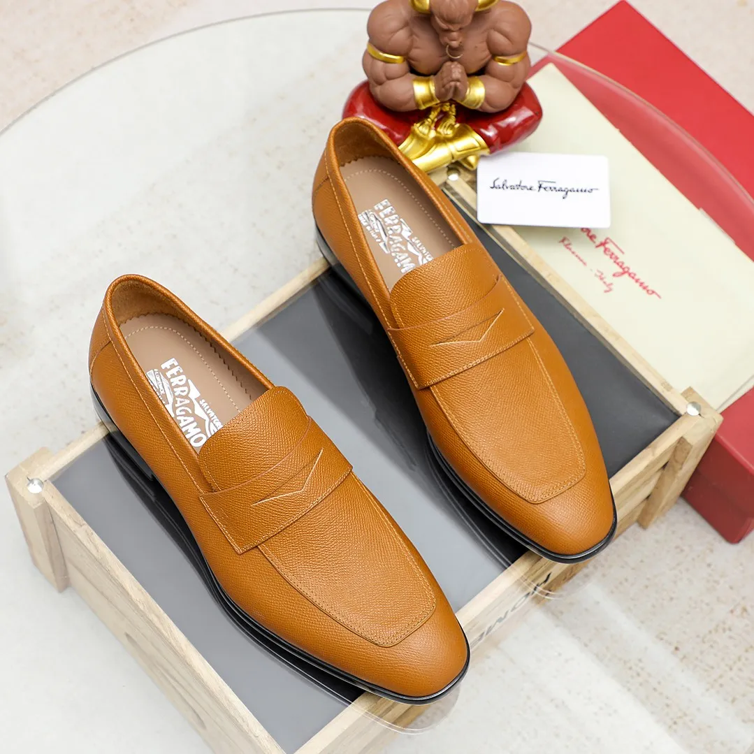 Men's shoes 💰600 🕷🕷🐂【Ferragamo】 Popular fashion casual shoes🇨🇳Official website counter 1:1 production, original mold opening💯Good quality can be seen, imported high-end first-layer pebbled calfskin, water-dyed🐂leather lining🌿very clear texture, high-quality waterproof, non-slip and wear-resistant outsole🎋high quality and low price, truly handmade🍓, 5 colors available! Code number 38-44 (45. To be customized)